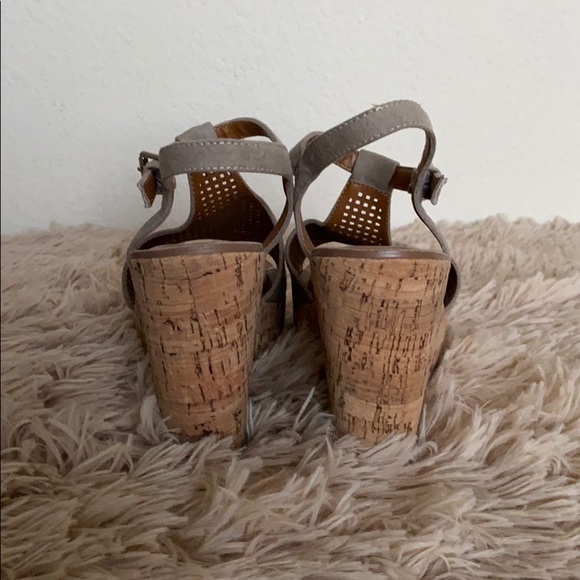 Auth Franco Sarto Clinton 2 Wedge Sandal, Taupe - Picture 5 of 8